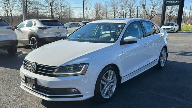 Used 2017 Volkswagen Jetta SEL image 2
