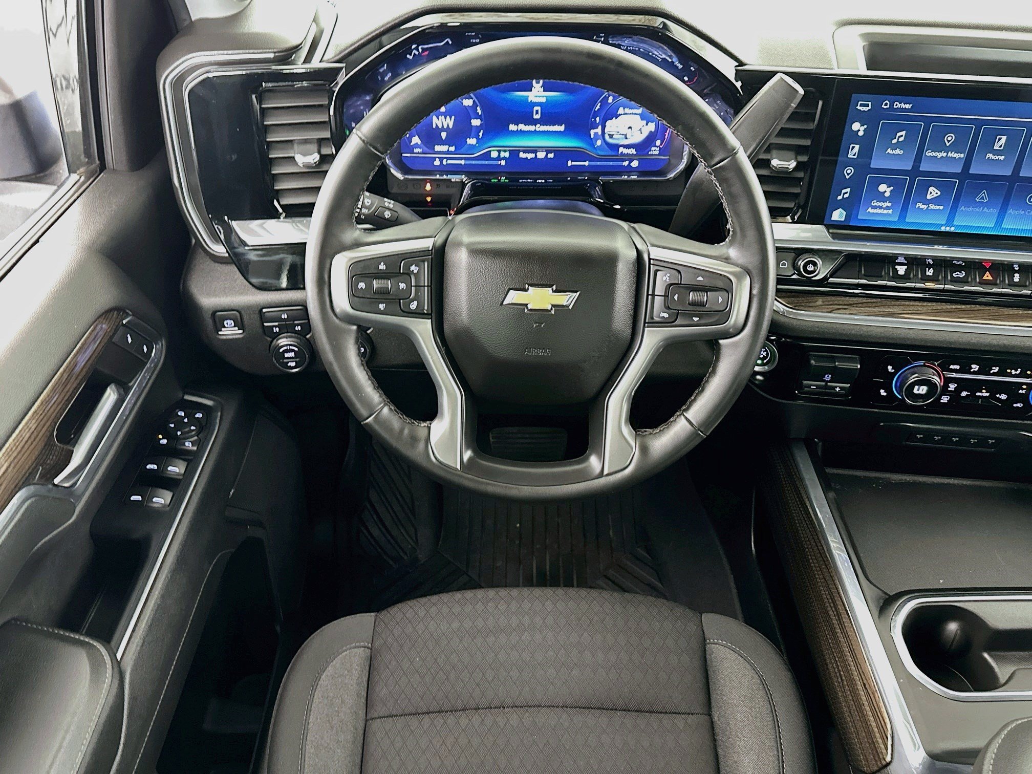 Used 2024 Chevrolet Silverado 2500 LT AWD/4WD image 19