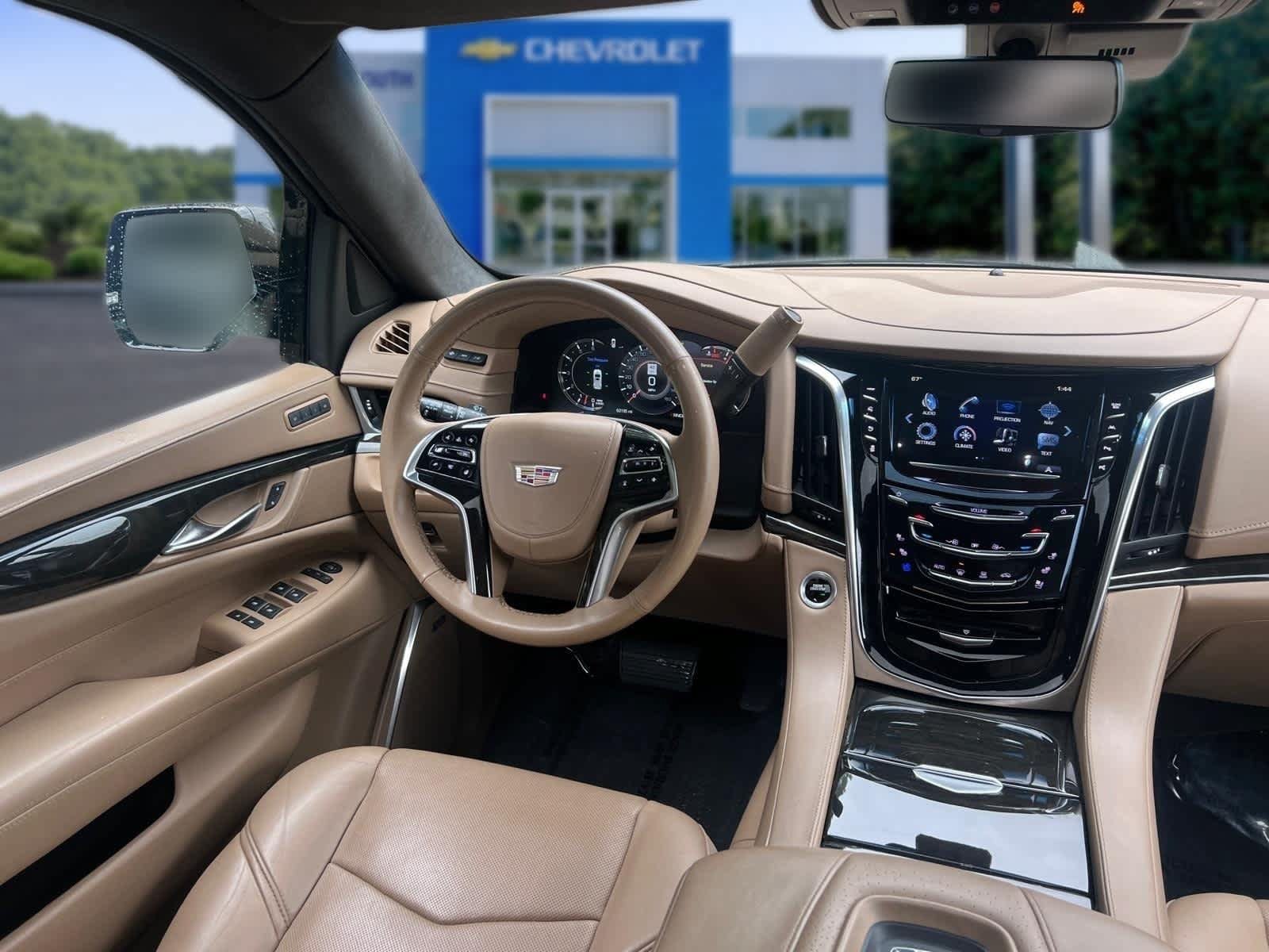 Used 2019 Cadillac Escalade Platinum AWD/4WD image 35