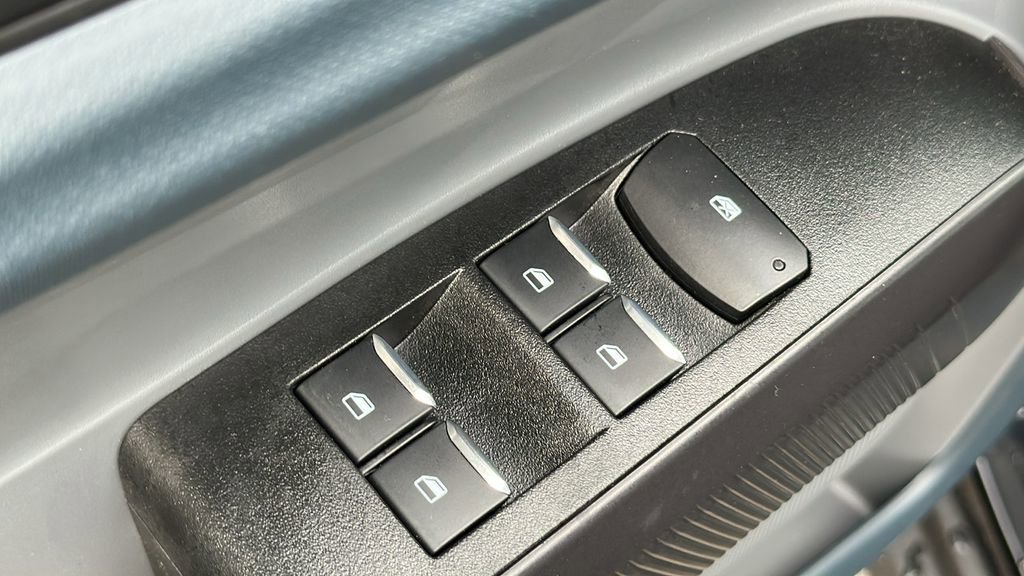 Used 2025 Ford Maverick XL image 15