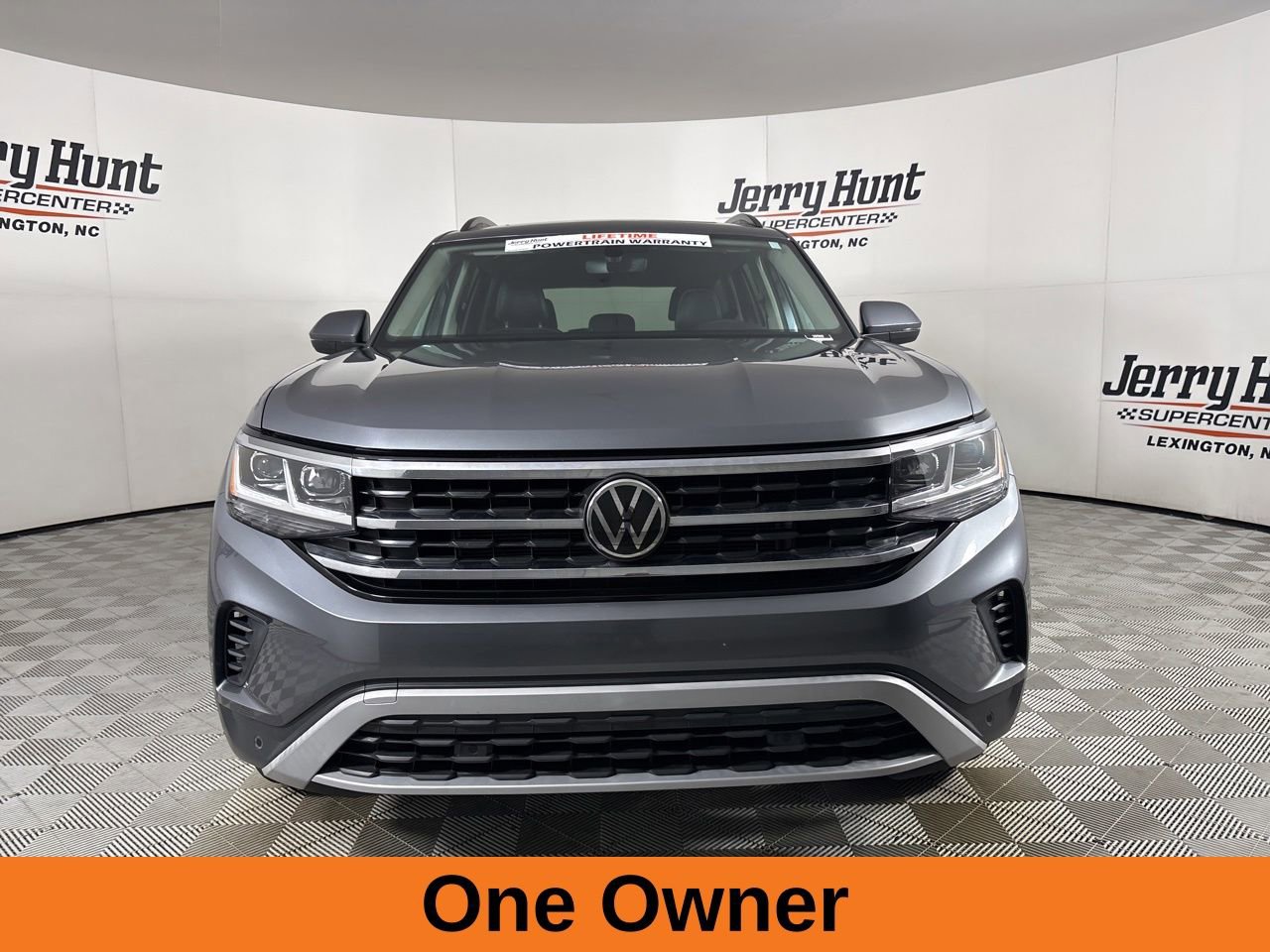 Used 2023 Volkswagen Atlas SE w/ Panoramic Sunroof Package FWD image 3