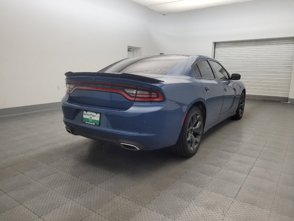 Used 2020 Dodge Charger SXT w/ Blacktop Package image 9
