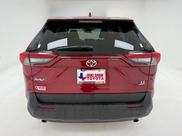 Used 2025 Toyota RAV4 LE image 39
