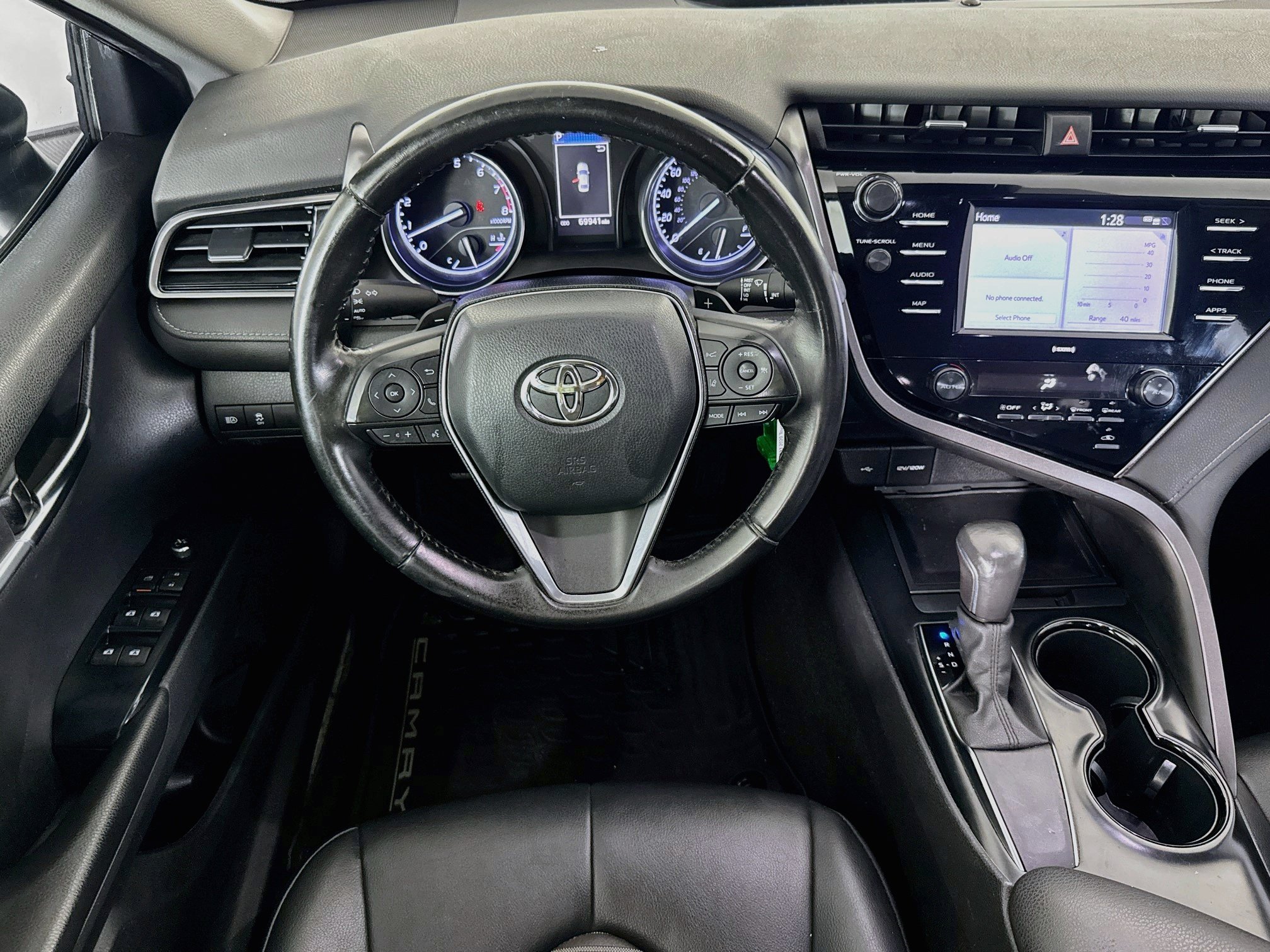 Used 2020 Toyota Camry SE FWD image 15