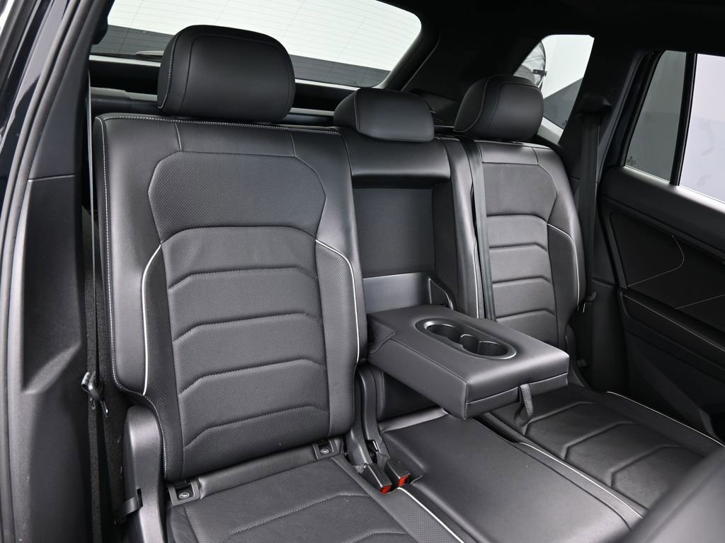 Used 2022 Volkswagen Tiguan SEL R-Line image 46