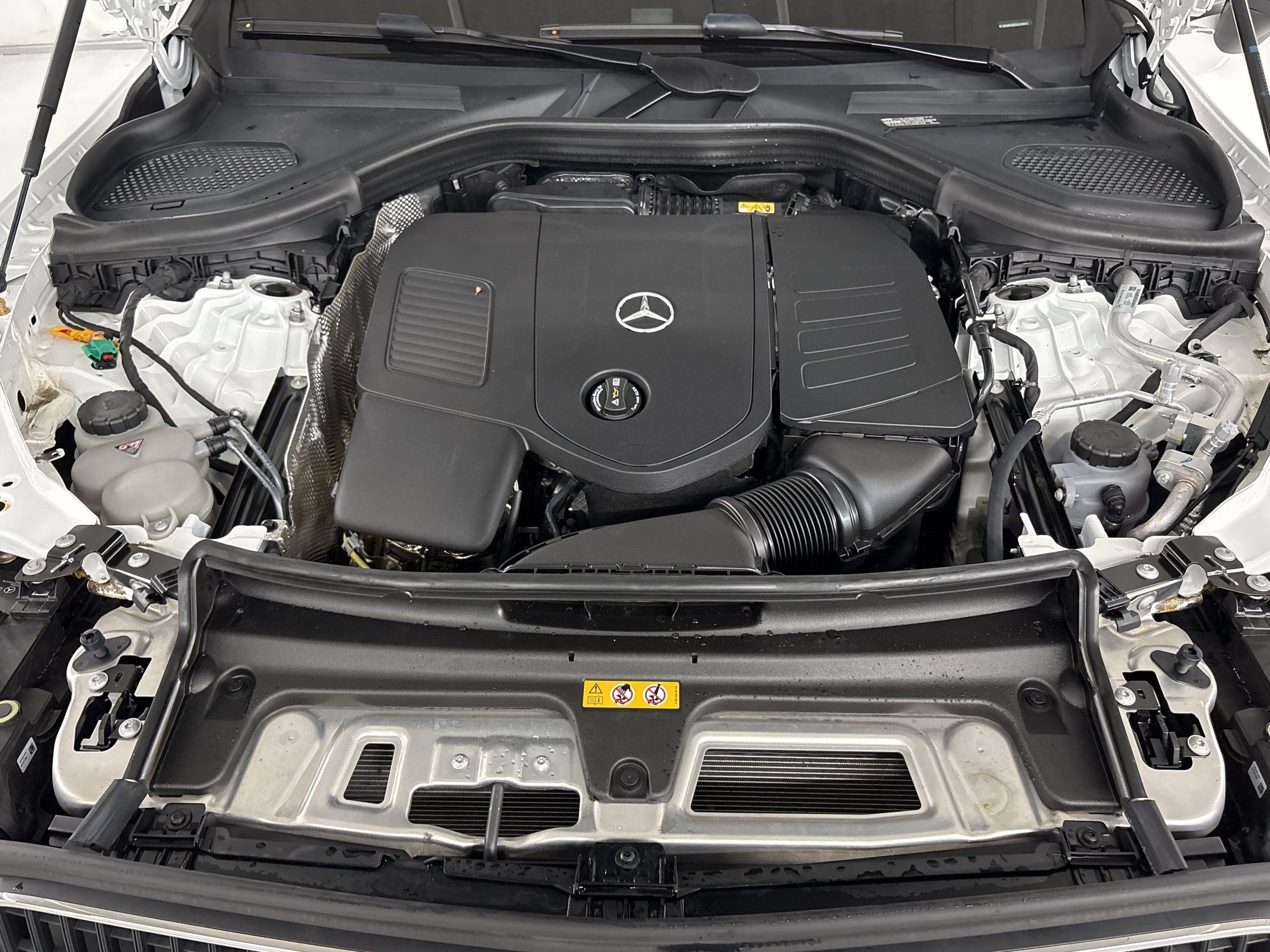Certified 2025 Mercedes-Benz GLC 350e 4MATIC image 32