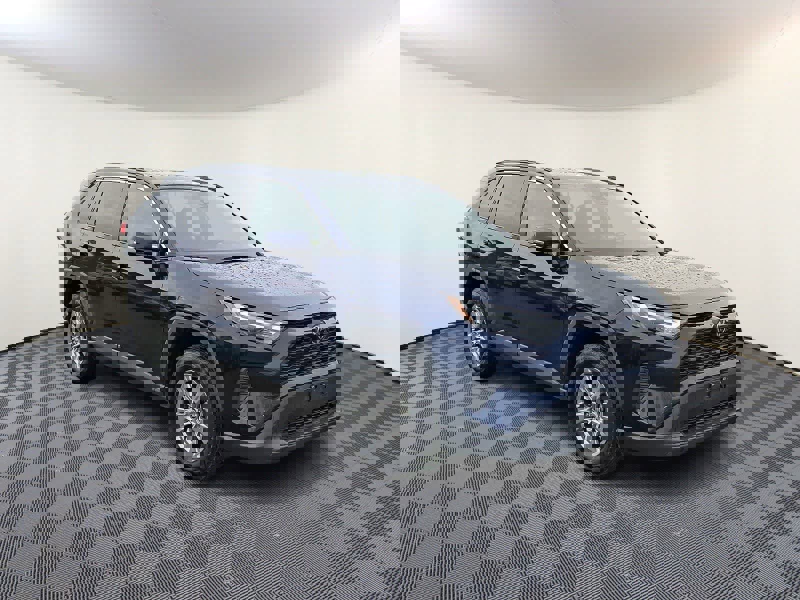 Certified 2022 Toyota RAV4 XLE image 5