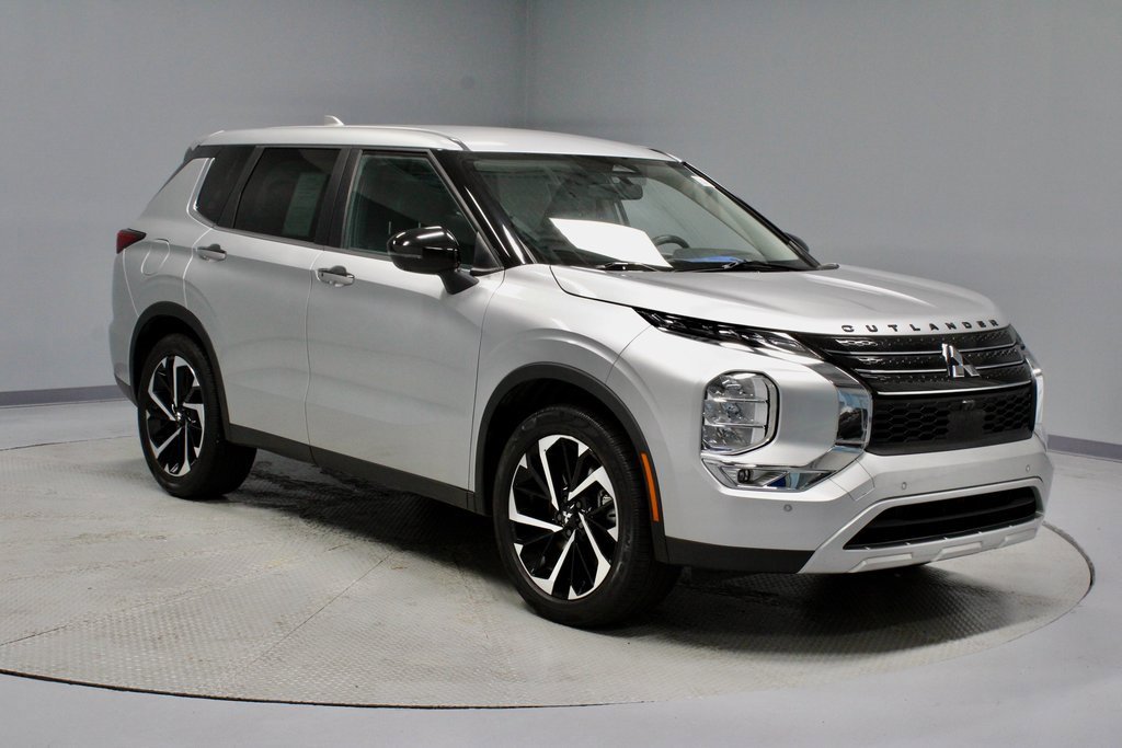 Used 2022 Mitsubishi Outlander SE