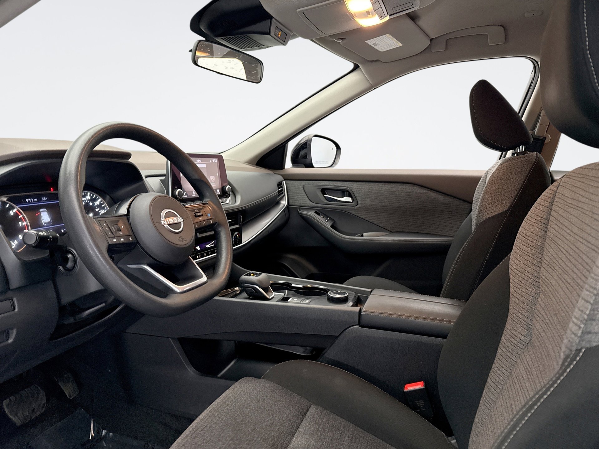 Used 2023 Nissan Rogue SV image 10