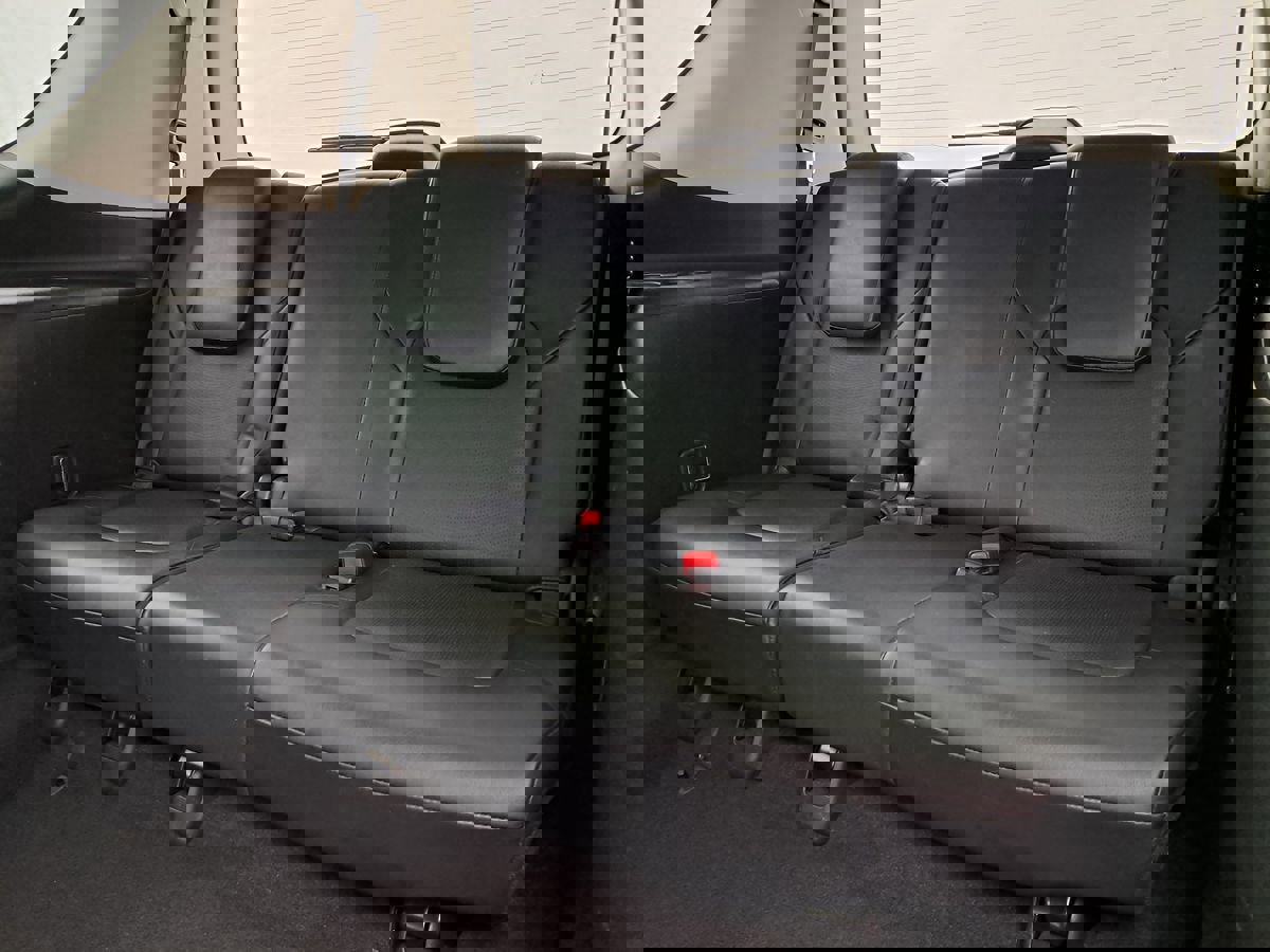 Used 2017 INFINITI QX80 4WD w/ Driver Assistance Package image 26