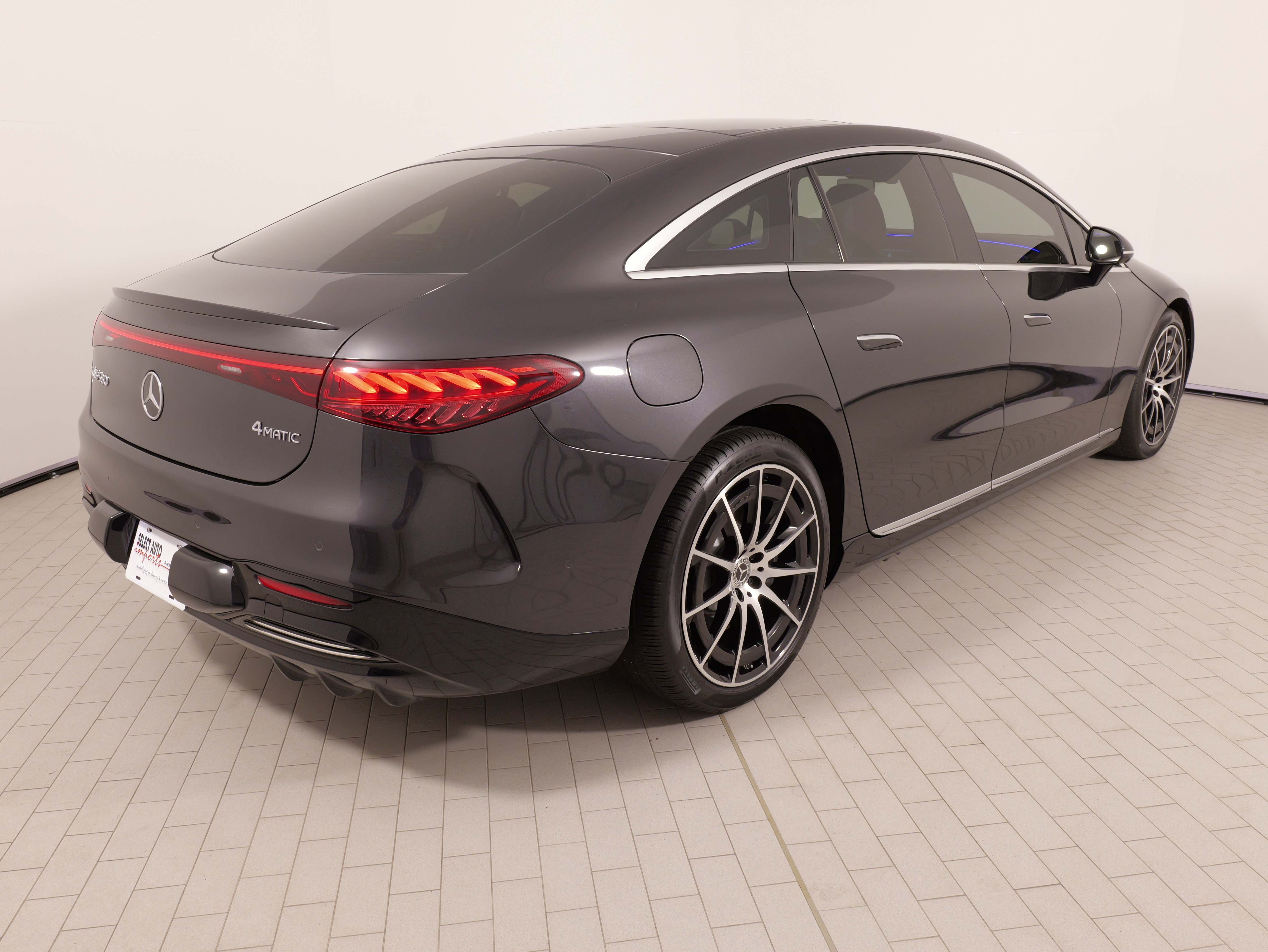Used 2023 Mercedes-Benz EQS 580 4MATIC Sedan image 14