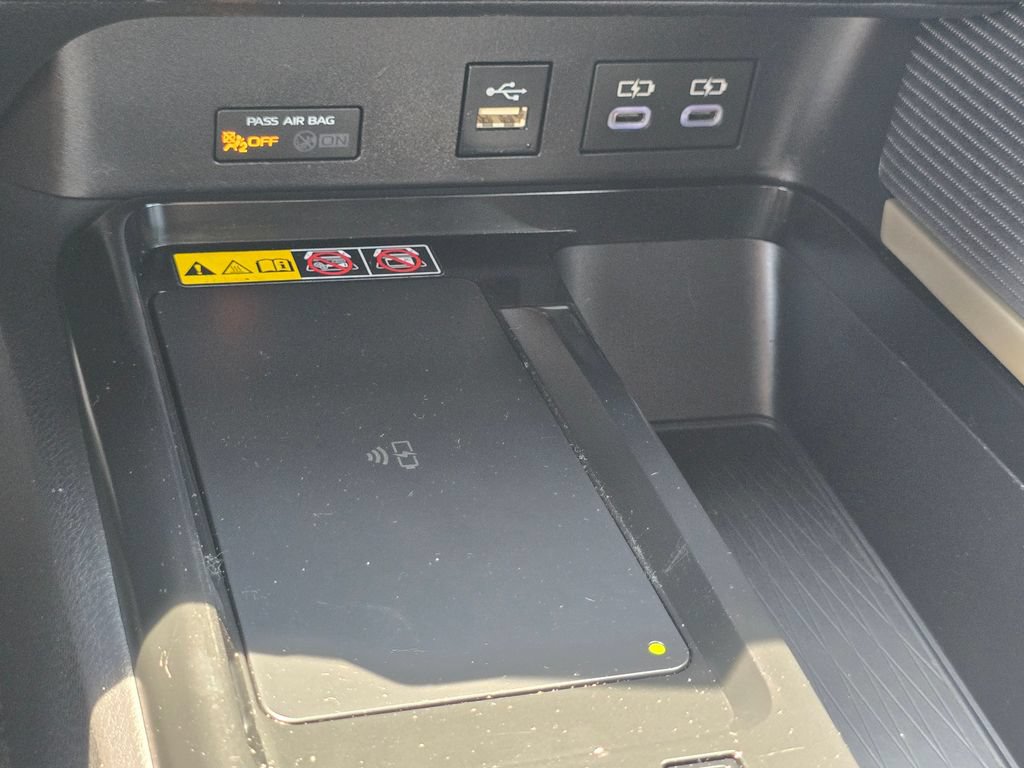 Used 2025 Toyota Camry SE FWD image 28