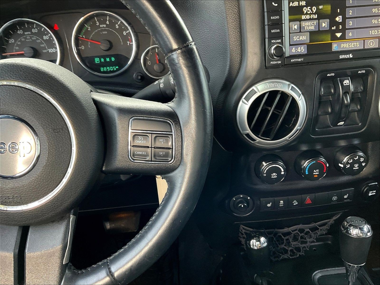 Used 2015 Jeep Wrangler Unlimited Rubicon w/ Dual Top Group AWD/4WD image 13