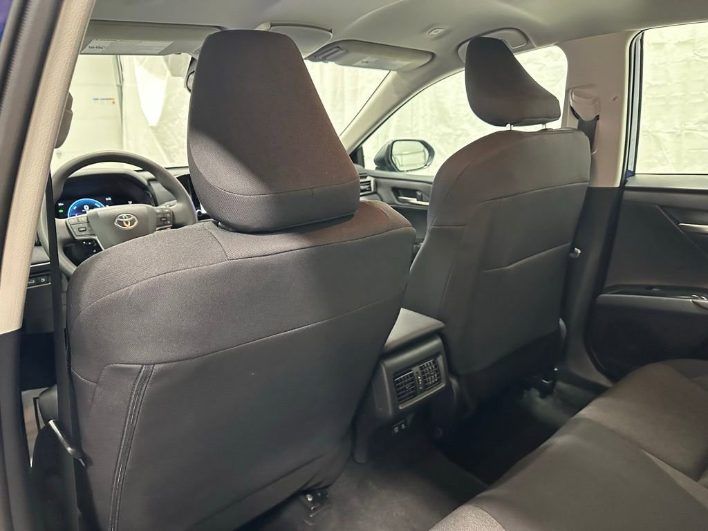 Used 2025 Toyota Camry LE FWD image 48