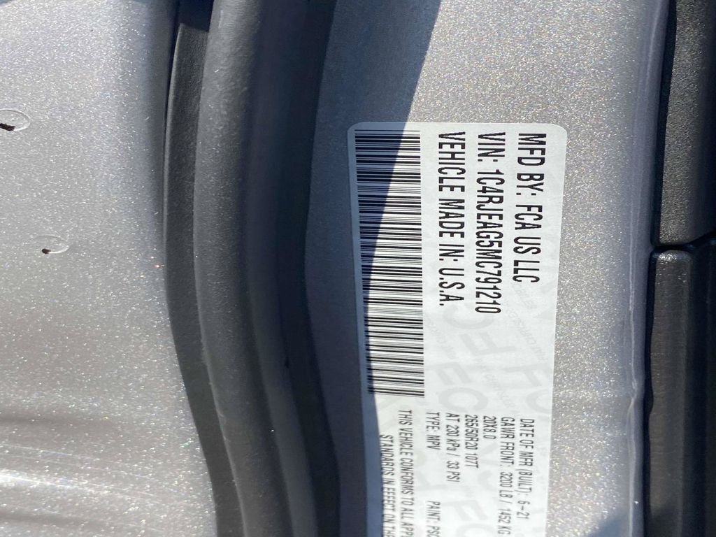 Used 2021 Jeep Grand Cherokee Laredo RWD image 20