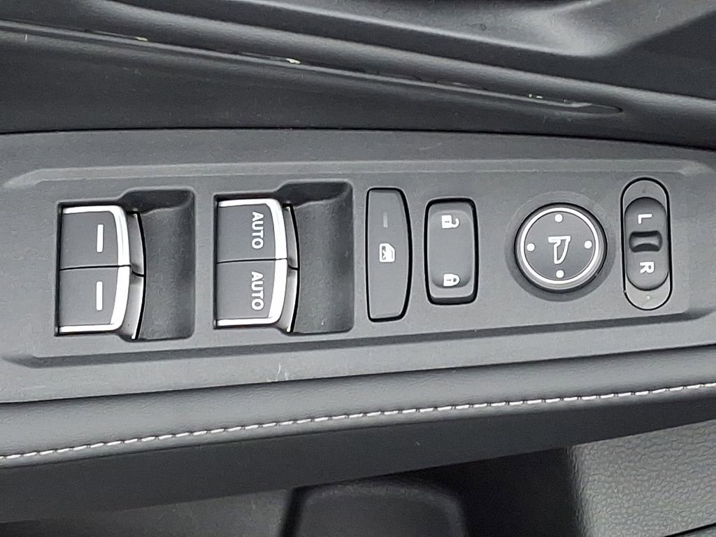 Used 2025 Honda Accord Sport image 26