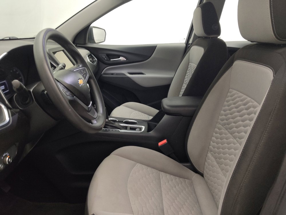 Used 2019 Chevrolet Equinox LS FWD image 17