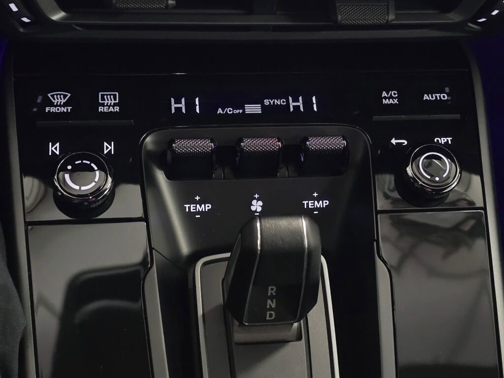 Certified 2022 Porsche 911 Carrera image 43