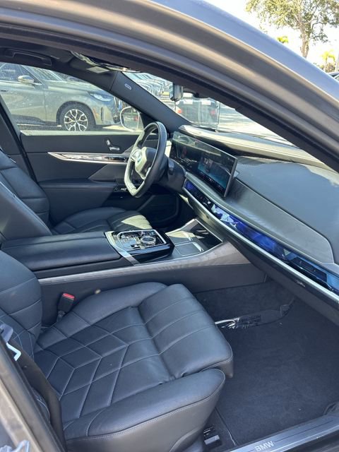 Certified 2024 BMW i7 eDrive50 image 9