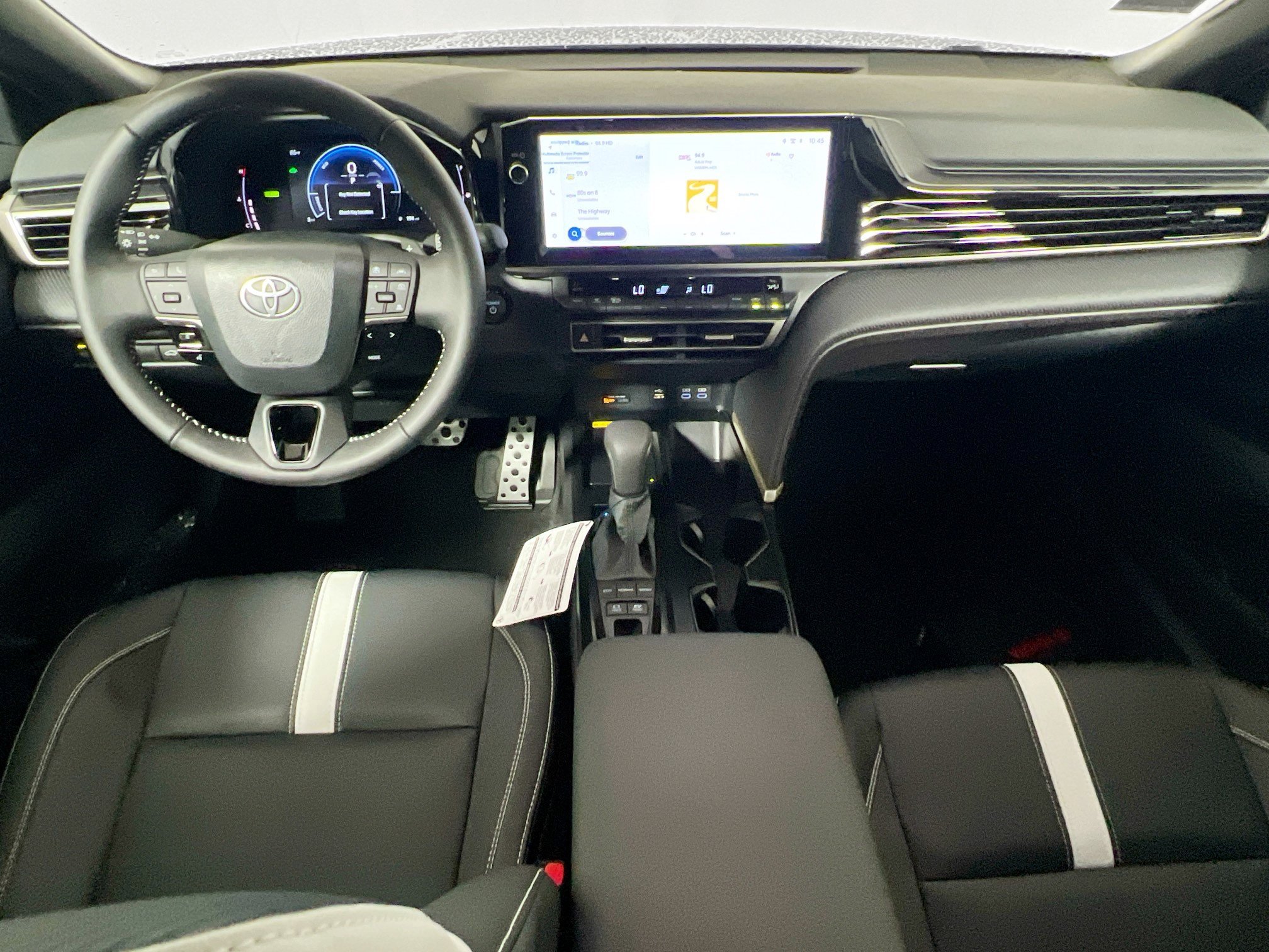 New 2026 Toyota Camry SE w/ Multimedia Upgrade Package FWD image 29