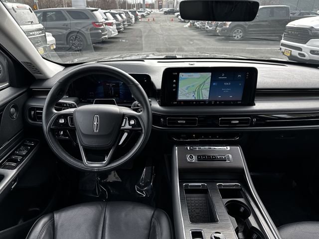 Certified 2025 Lincoln Aviator Reserve image 13