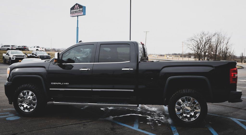 Used 2016 GMC Sierra 2500 Denali w/ Duramax Plus Package image 23