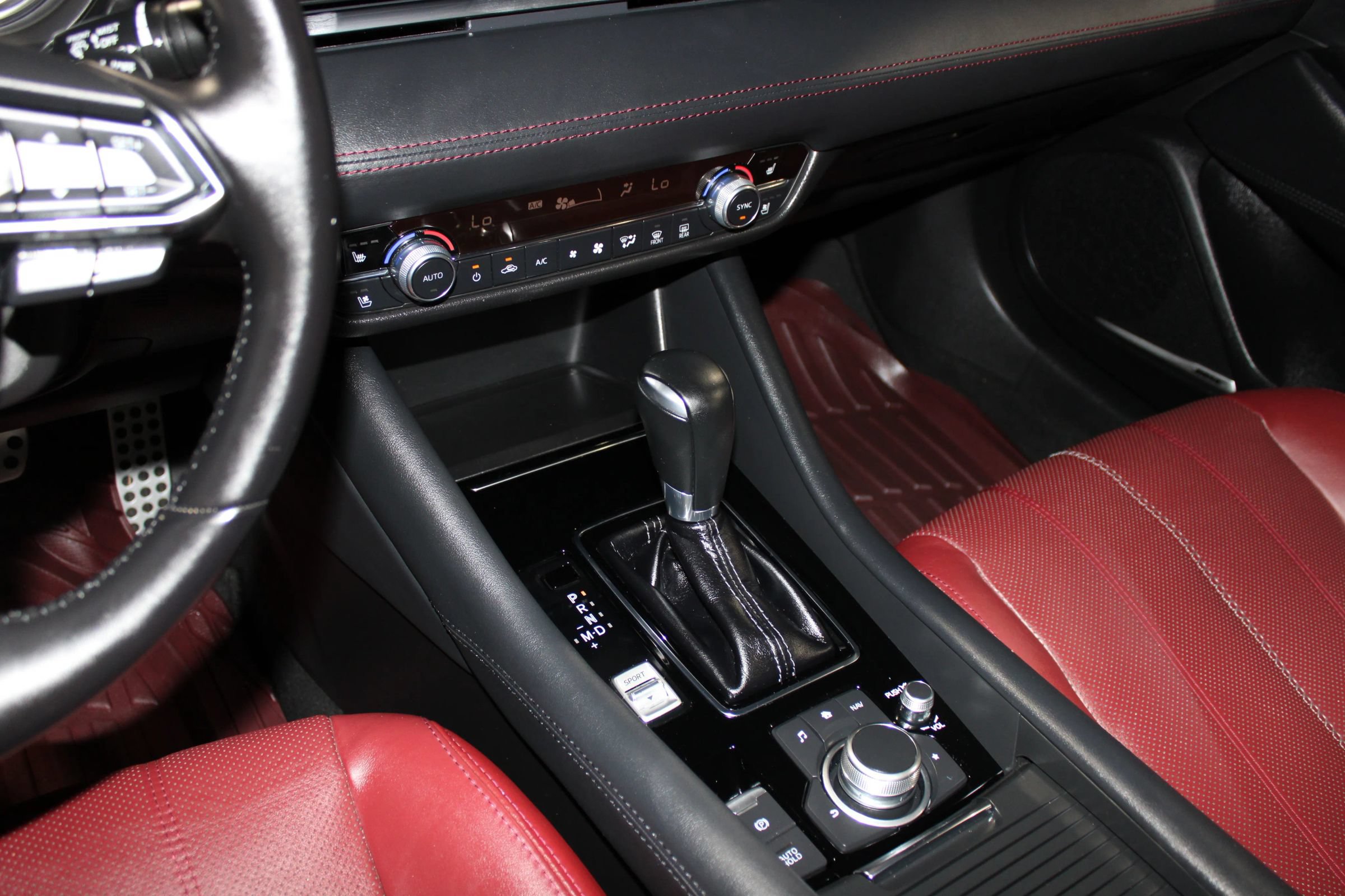 Used 2021 MAZDA MAZDA6 Carbon Edition FWD image 18