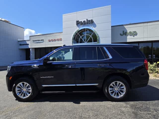 Used 2024 GMC Yukon SLT AWD/4WD image 3