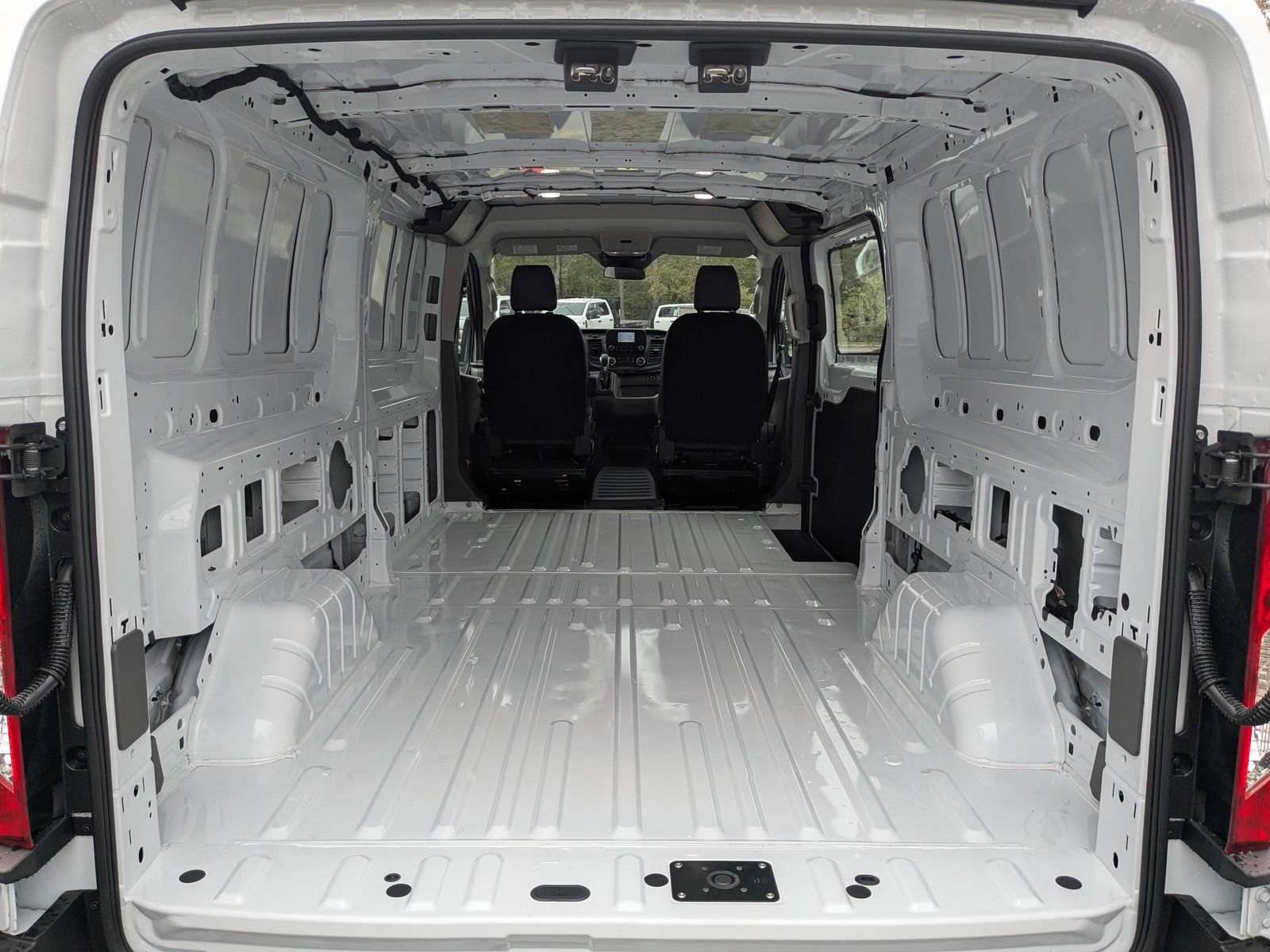 New 2025 Ford Transit 250 Low Roof AWD w/ Exterior Upgrade Package image 13