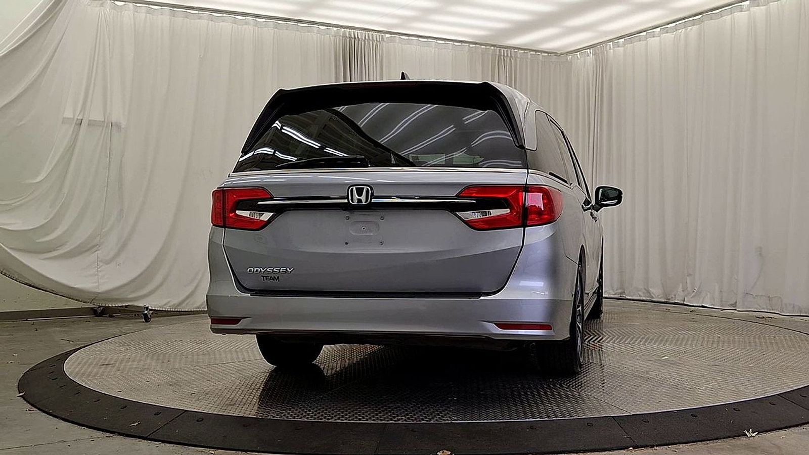 Used 2023 Honda Odyssey EX-L image 11