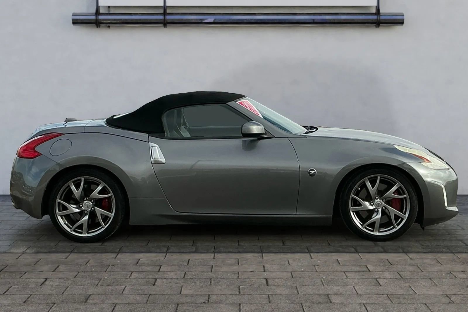 Used 2014 Nissan 370Z Touring w/ Sport Package image 3