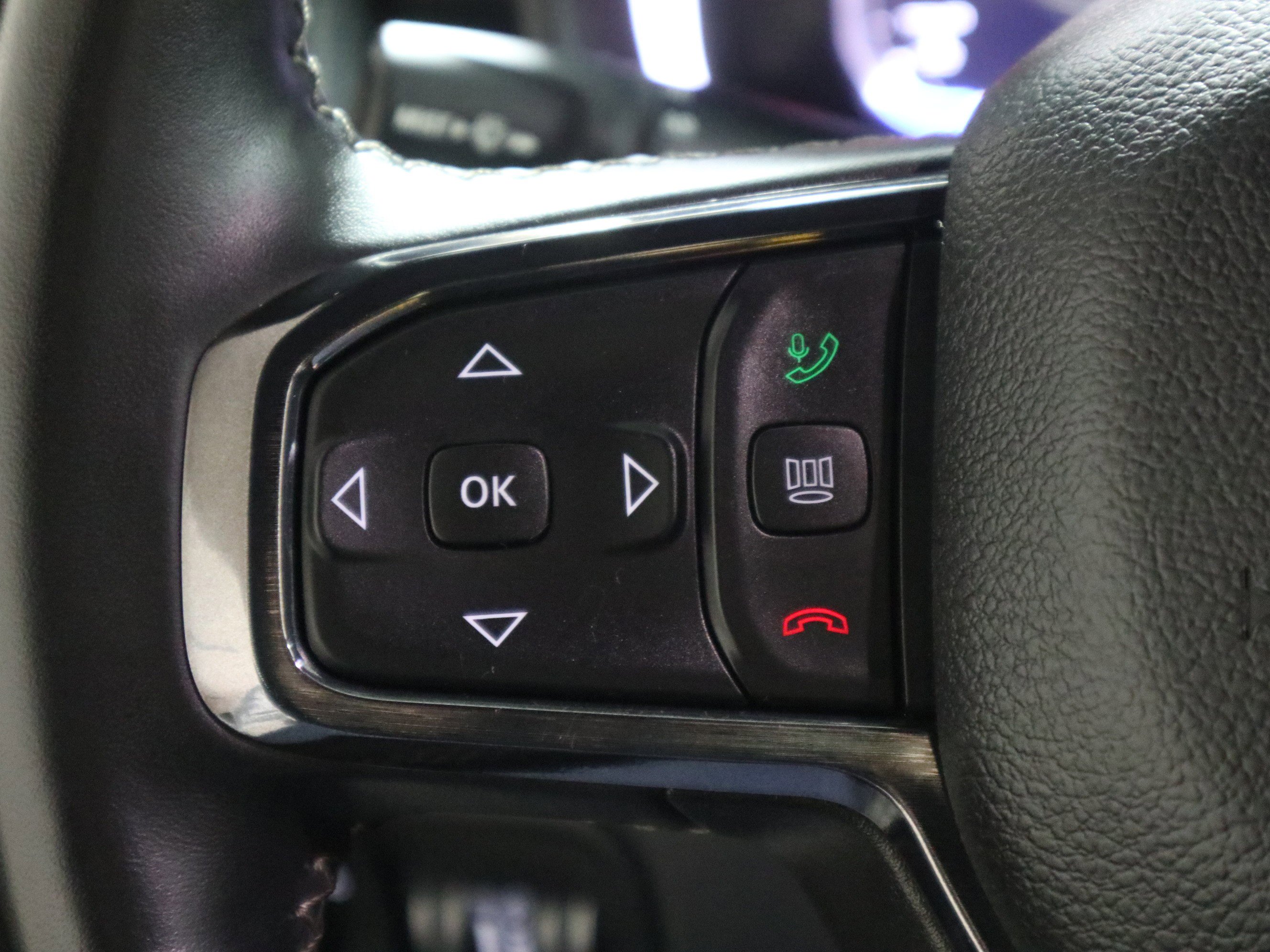 Used 2024 RAM 1500 Limited w/ Body Color Bumper Group image 25