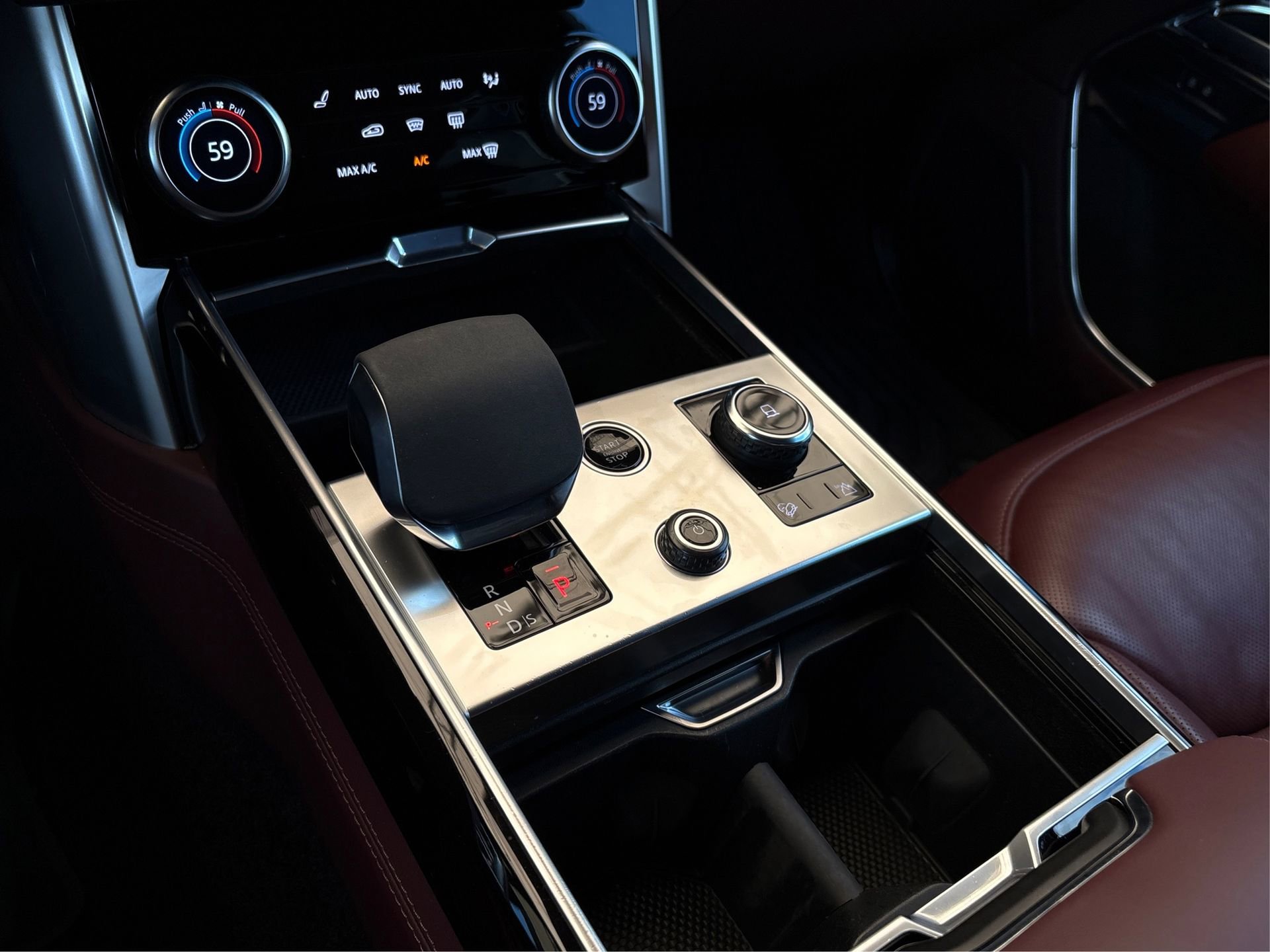 Used 2023 Land Rover Range Rover SE image 27