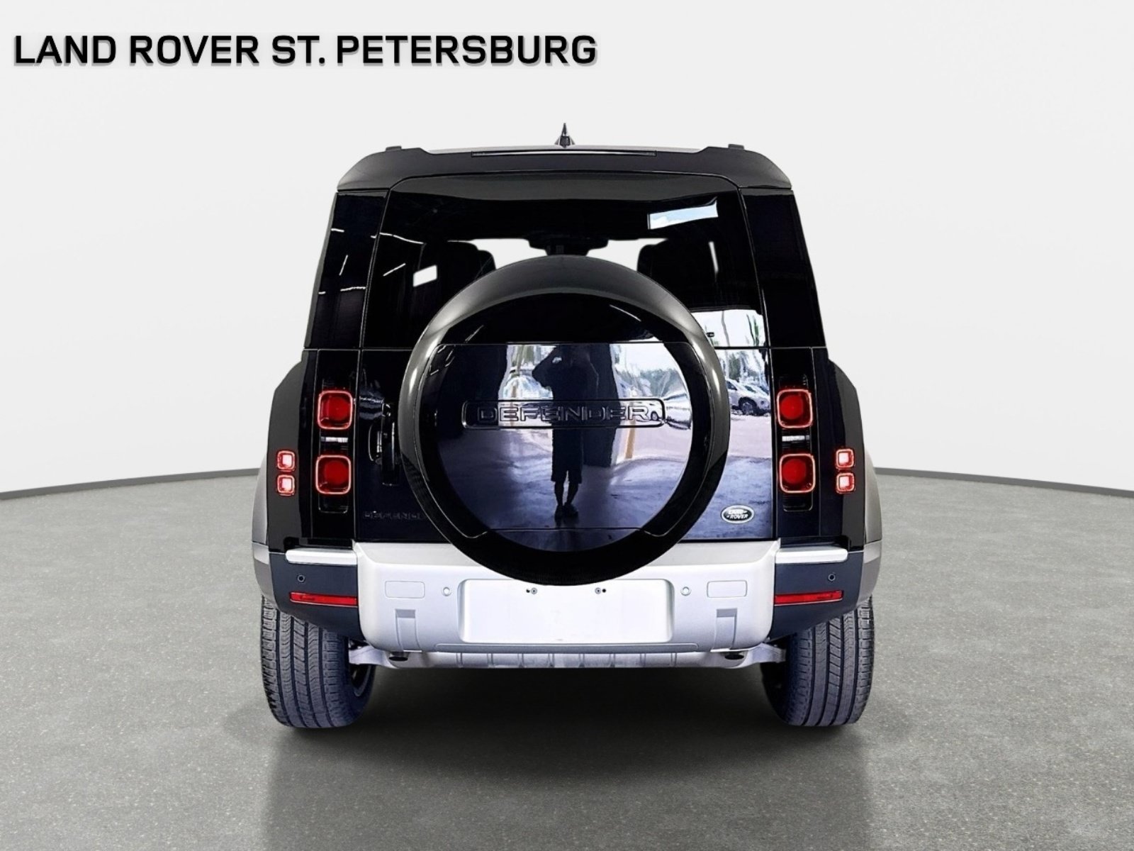 Used 2023 Land Rover Defender 110 S AWD/4WD image 6