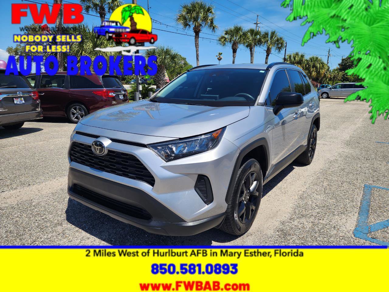 Used 2021 Toyota RAV4 LE FWD image 1