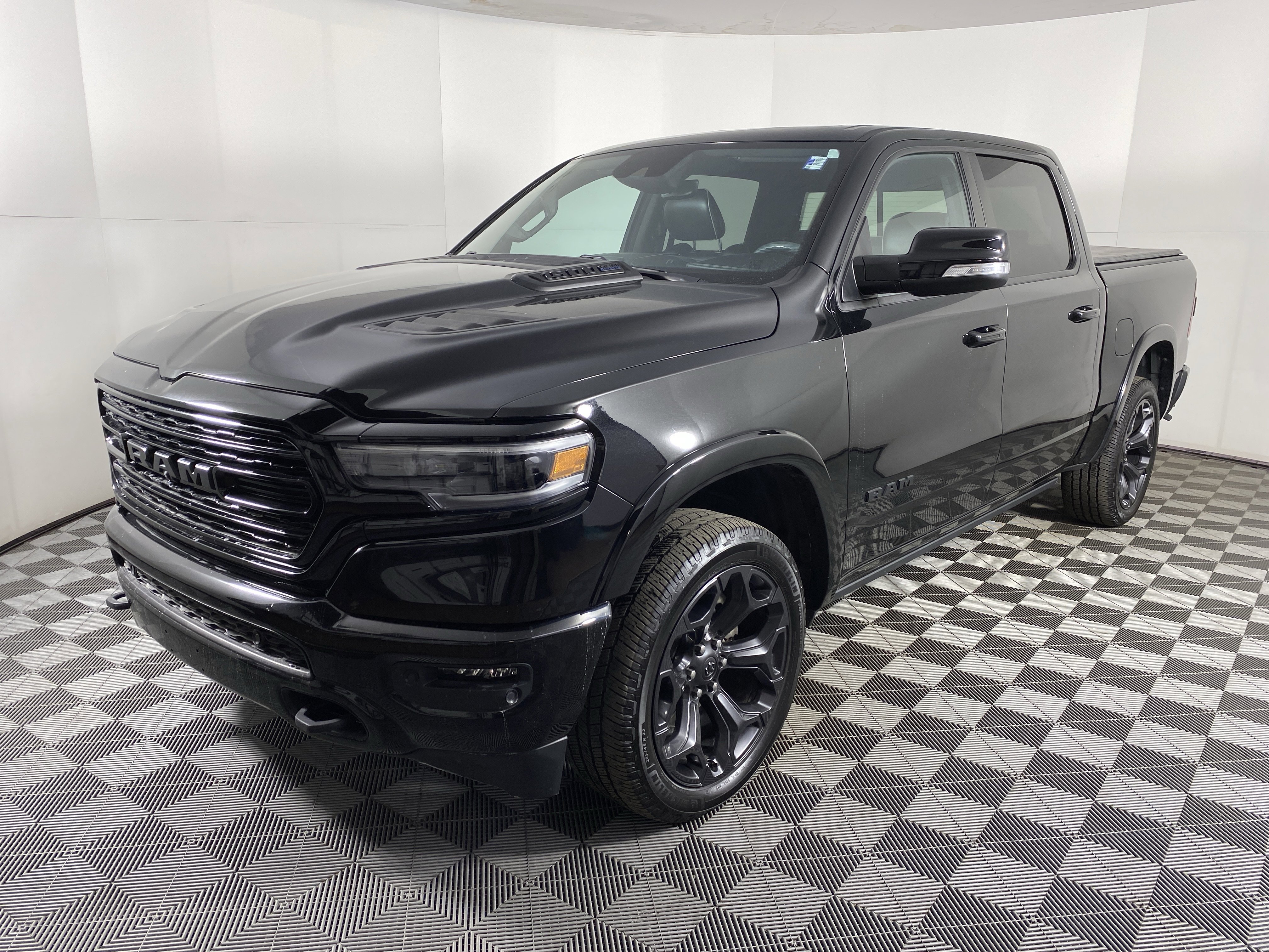 Used 2021 RAM 1500 Limited w/ Night Edition image 12