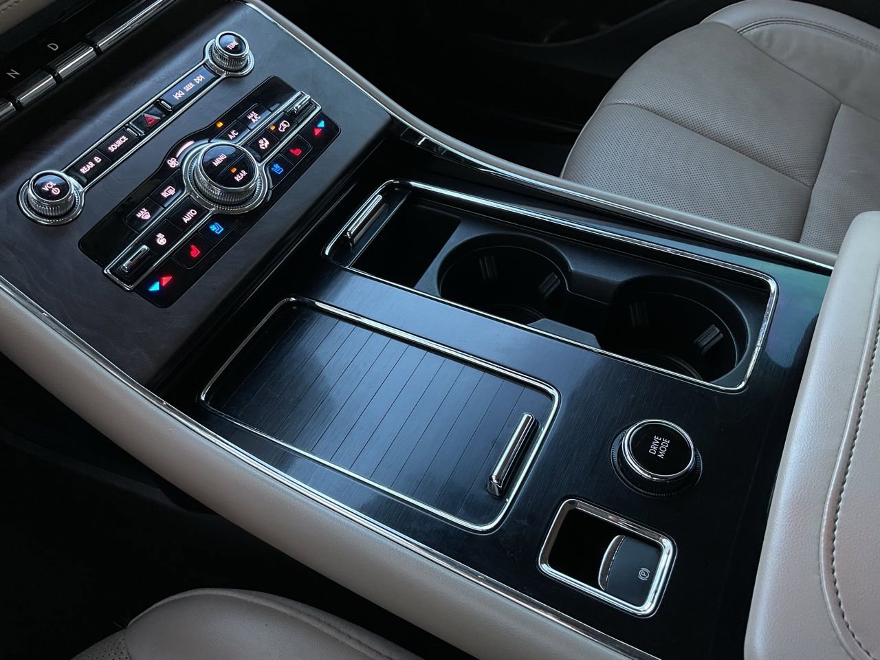 Used 2023 Lincoln Aviator Reserve w/ Equipment Group 201A image 42