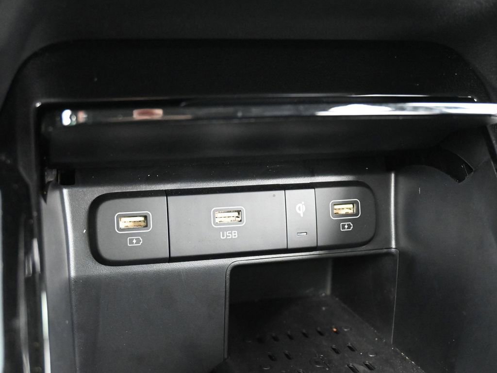 Used 2023 Kia Sorento SX image 27