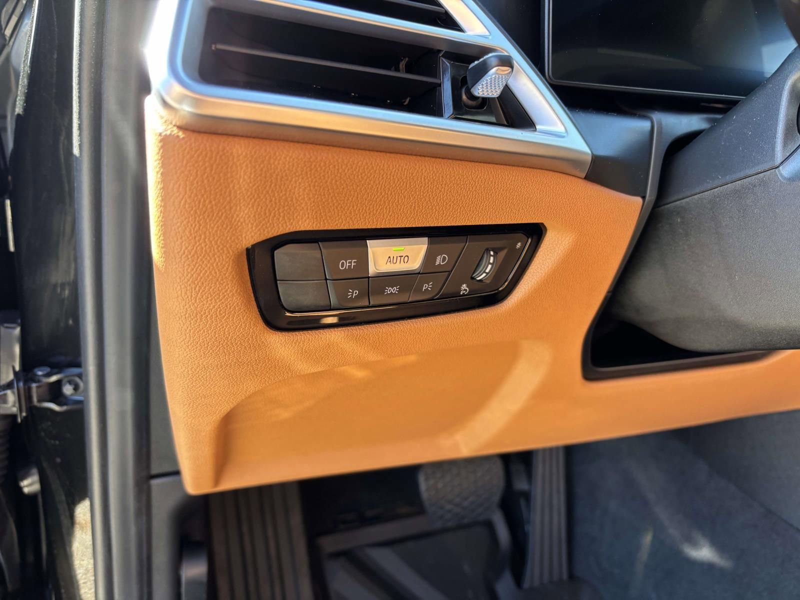 New 2026 BMW 330i xDrive Sedan w/ Premium Package image 14