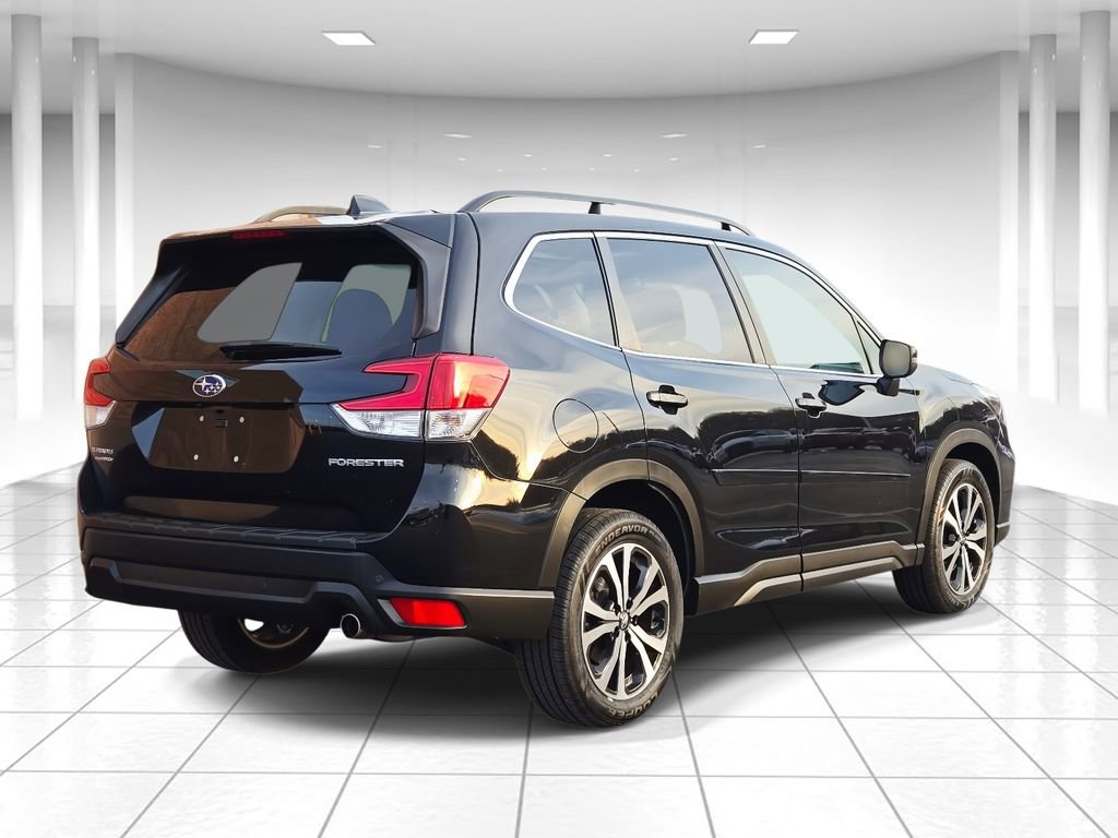 Used 2020 Subaru Forester Limited image 3