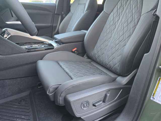 New 2025 Audi SQ5 Prestige image 42