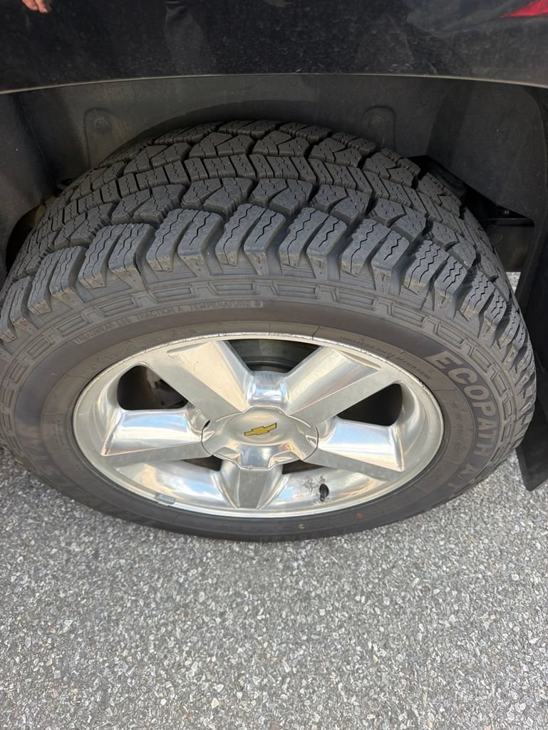 Used 2013 Chevrolet Tahoe LTZ AWD/4WD image 8