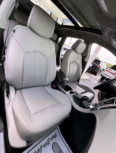 Used 2015 Cadillac SRX Luxury w/ Driver Awareness Package FWD image 20