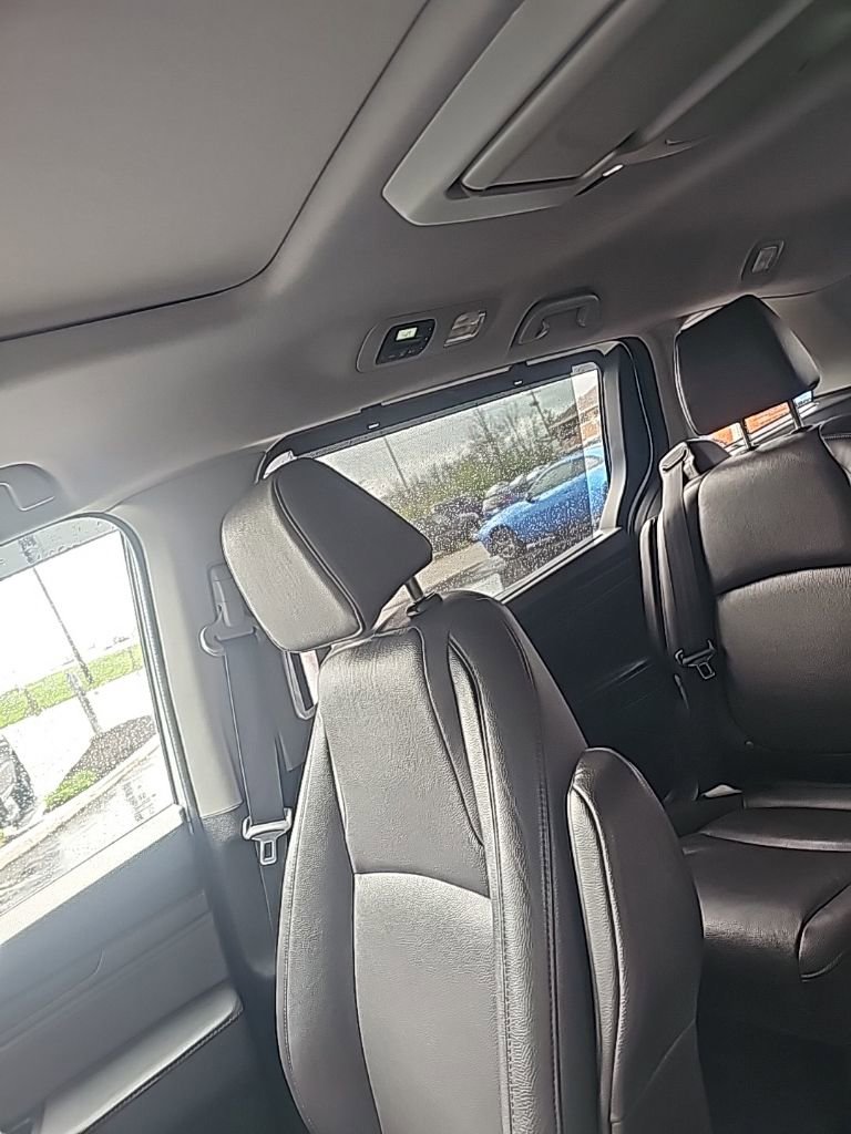 Used 2018 Honda Odyssey Touring image 8