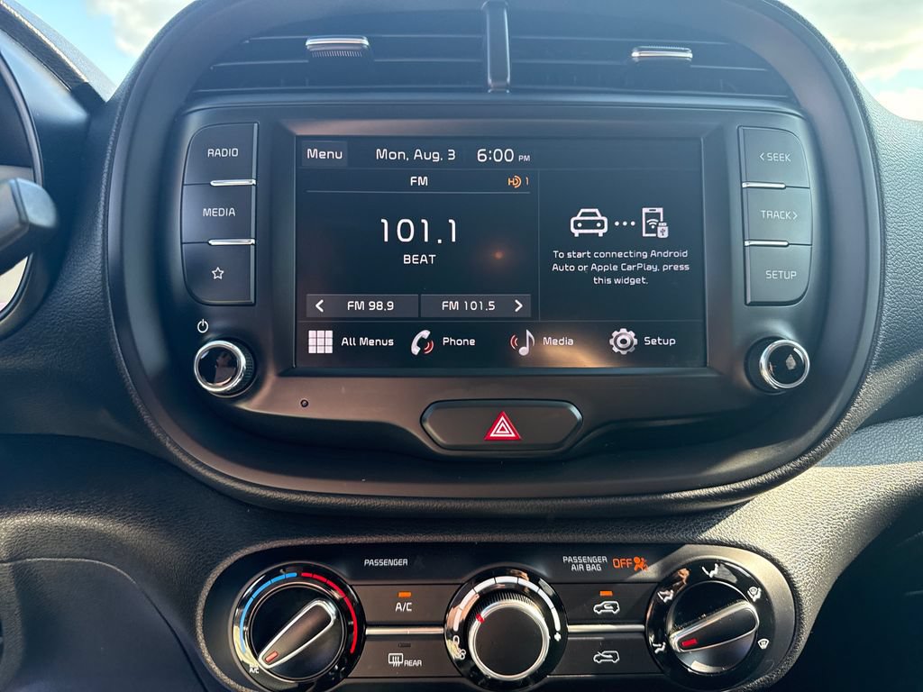 Used 2023 Kia Soul LX FWD image 29