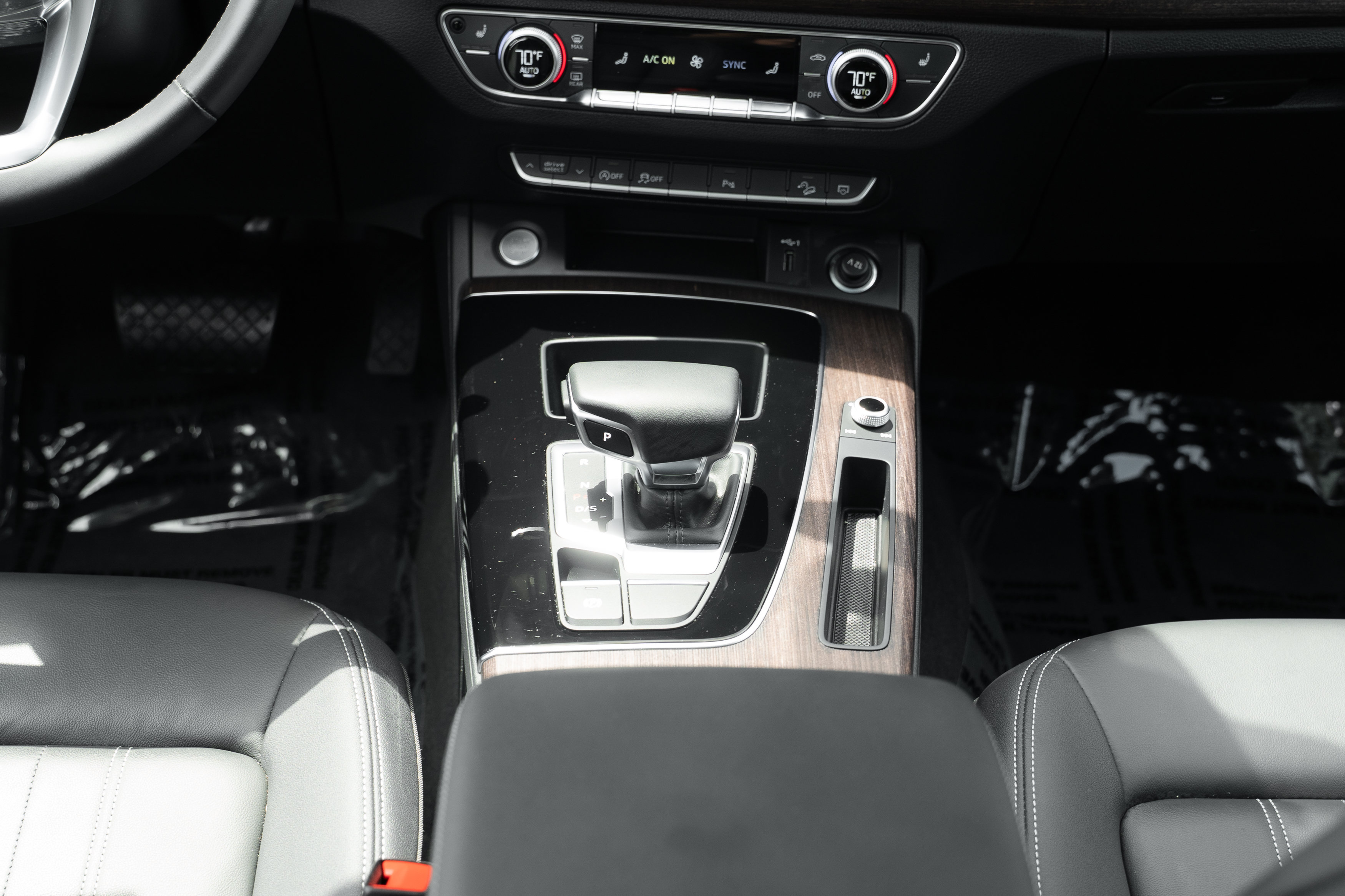 Certified 2023 Audi Q5 2.0T Premium w/ Convenience Package AWD/4WD image 17