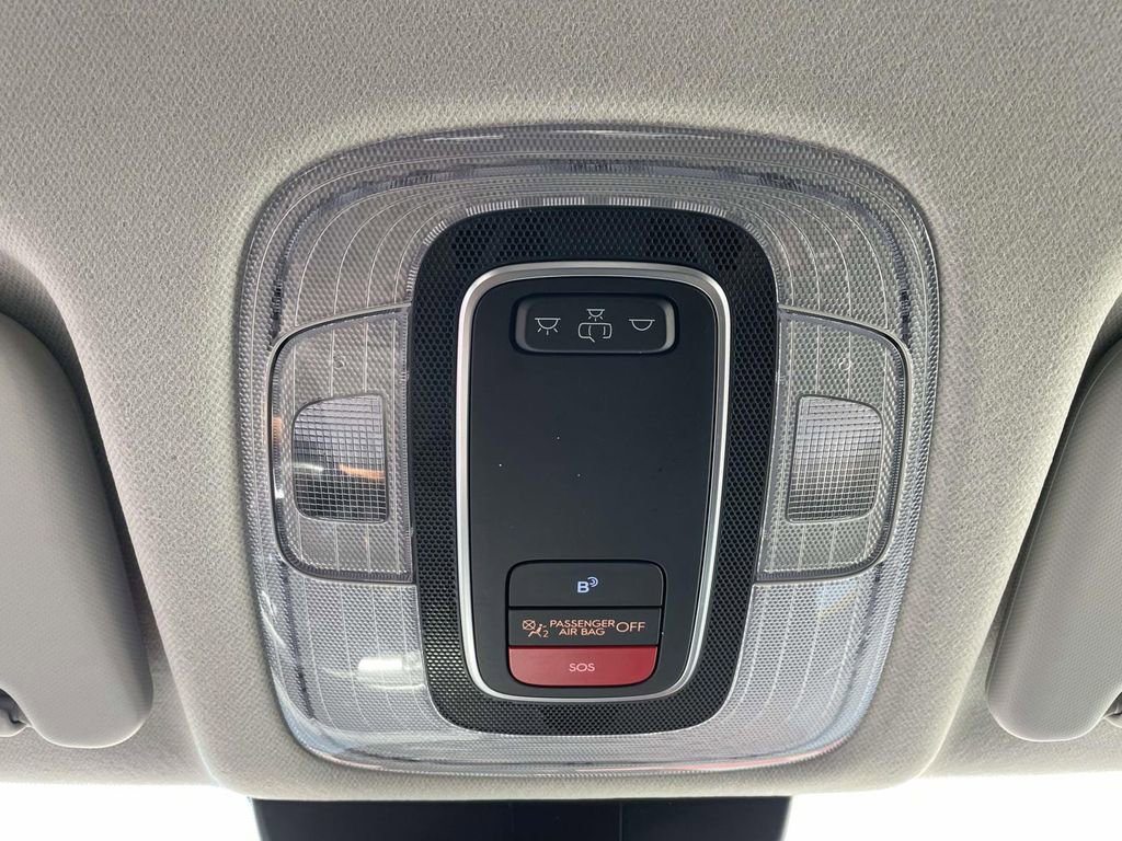 Used 2025 Hyundai Kona SEL FWD image 38