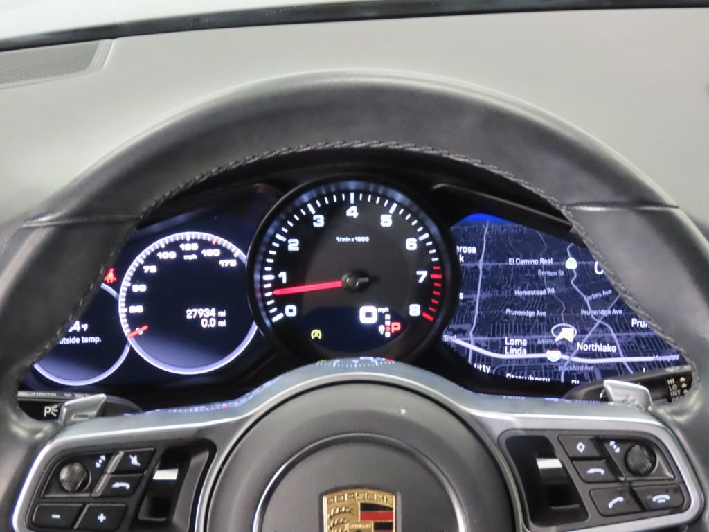 Certified 2023 Porsche Cayenne Coupe AWD/4WD image 17