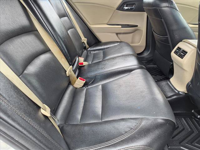 Used 2016 Honda Accord EX image 18