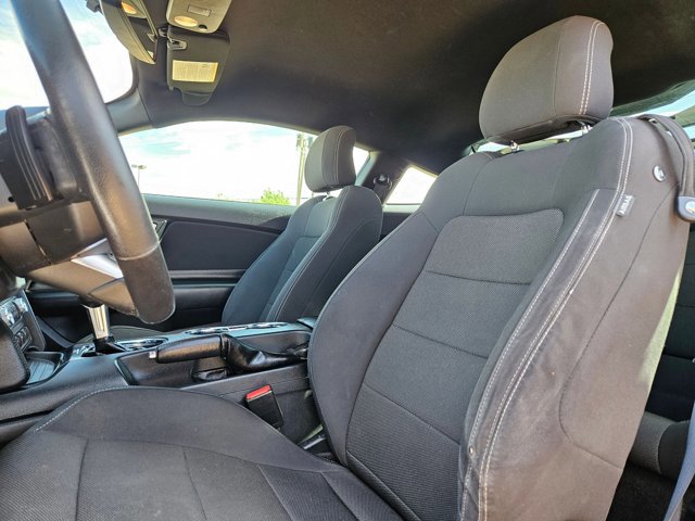 Used 2015 Ford Mustang Coupe RWD image 15